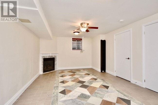 Building Photo - 42 McVeigh Dr