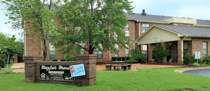 Building Photo - 705 NE 7th St