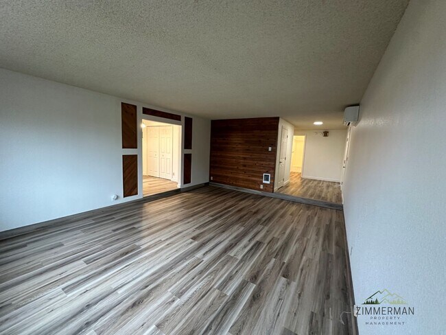 Foto del edificio - 2126-2128 N 8th St