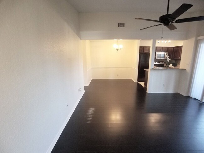 Foto del edificio - Beautiful 1/1 Remodeled Condo for Rent in ...