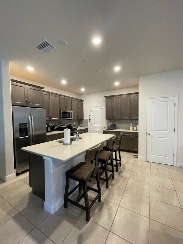 Foto del edificio - 1438 N River Cir