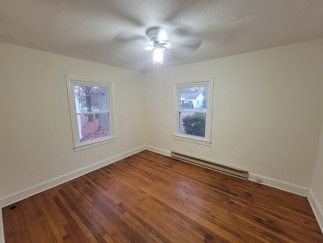 Building Photo - 1605 Textile Dr