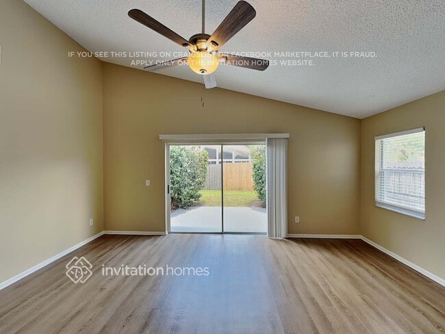 Foto del edificio - 12515 Ringwood Ave