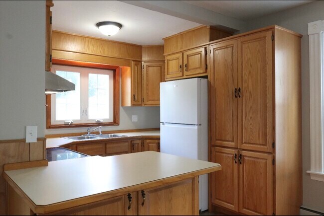 Foto del edificio - 303 Parker St