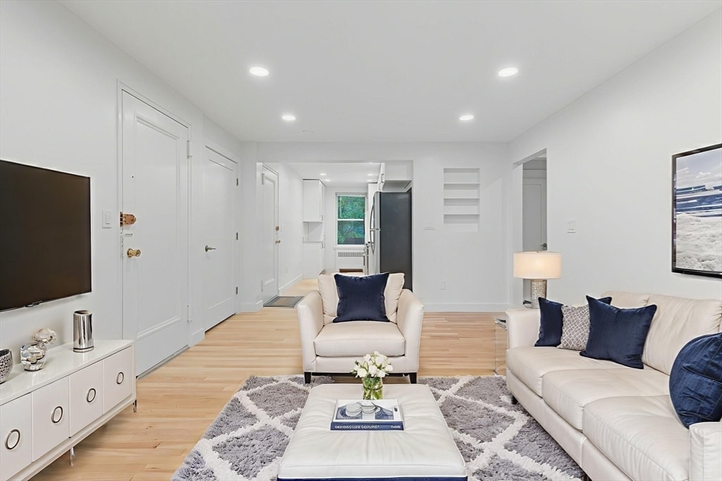 Primary Photo - 141 Beaconsfield Rd