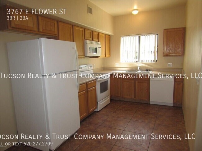 Foto del edificio - 3767 E Flower St