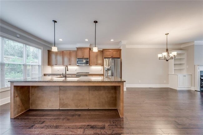 Building Photo - 1265 Linden Ct