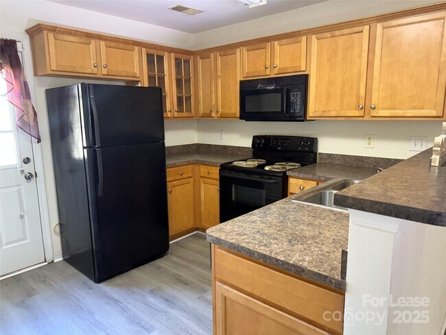 Foto del edificio - 639 Fawnborough Ct