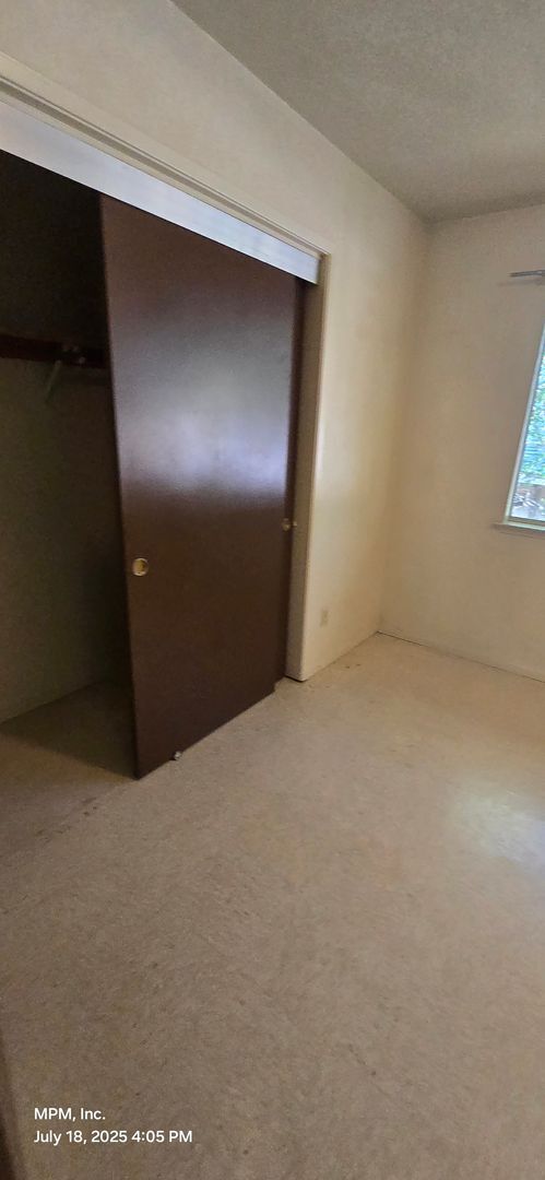 Foto del edificio - 515 Arleen St