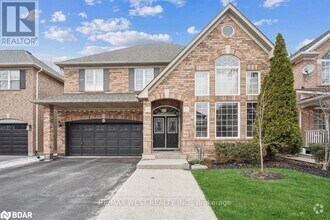 Building Photo - 1349 Sagewood Crescent
