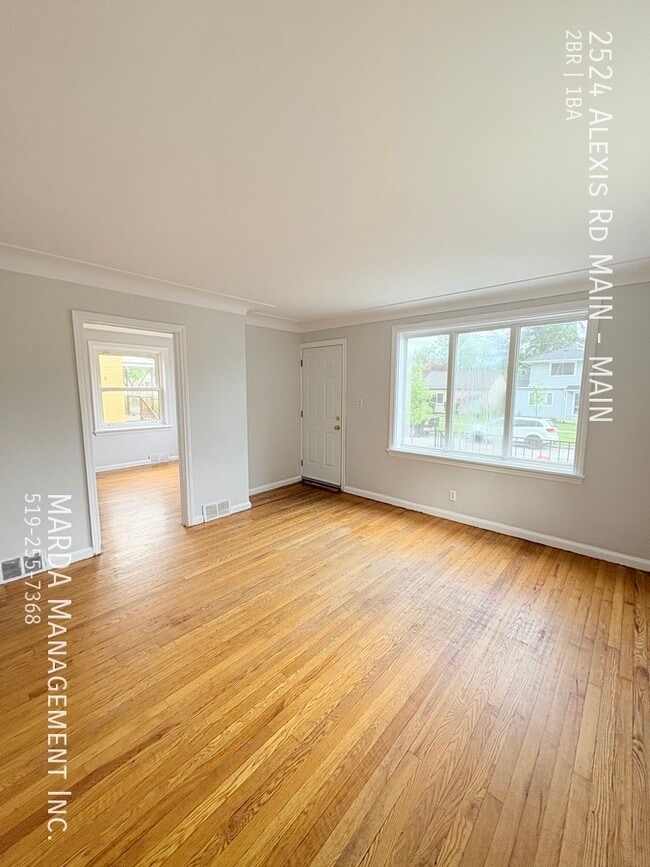 Photo du bâtiment - 2 BDRM+DEN APT IN CTRL WINDSOR PLUS HYDRO