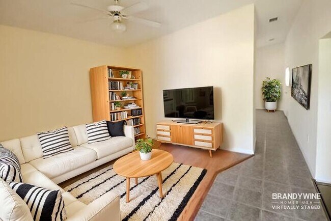 Foto del edificio - 8705 Ruth Pl