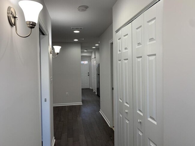 Foto del edificio - 1223 16th St NE