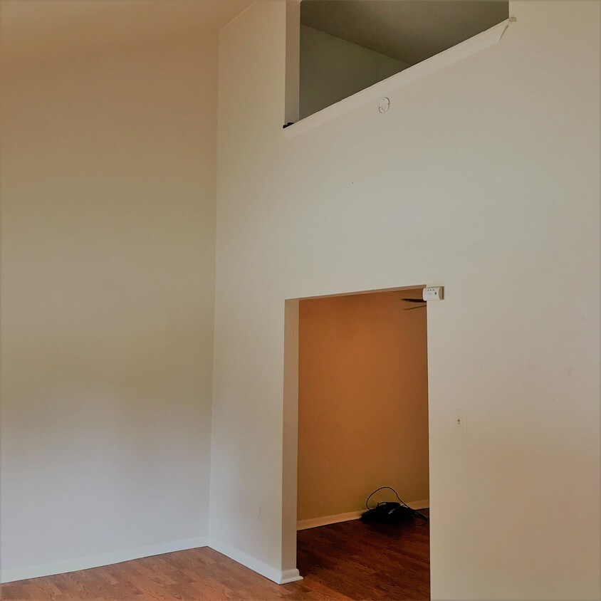 224 McCutcheon Ln Unit A, Penn Hills, PA 15235 Room for Rent in Penn