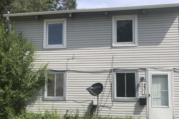 Foto principal - 231 26th Ave NE