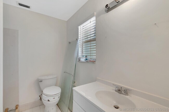Foto del edificio - 5048 Brian Blvd