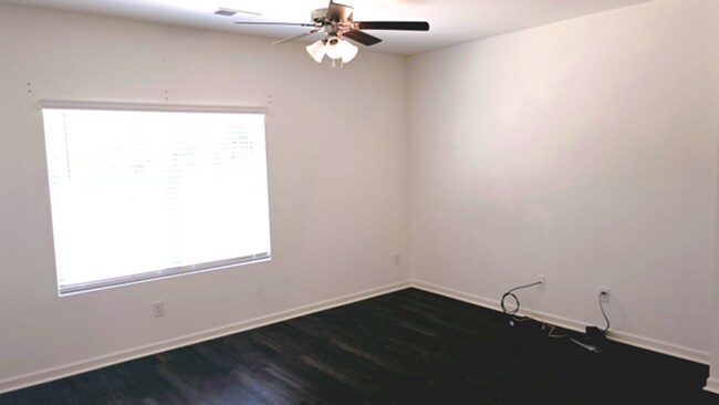 Foto del edificio - 1405 Mountain Laurel Ln