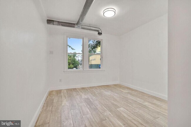 Foto del edificio - 5413 Georgia Ave NW