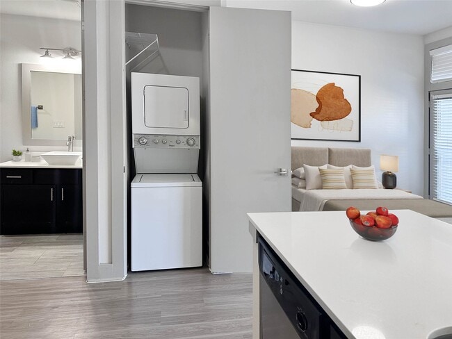 Building Photo - 2727 Brazos St