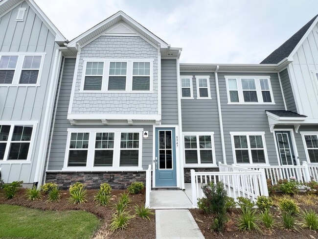 Building Photo - 8947 Nettleton Ave