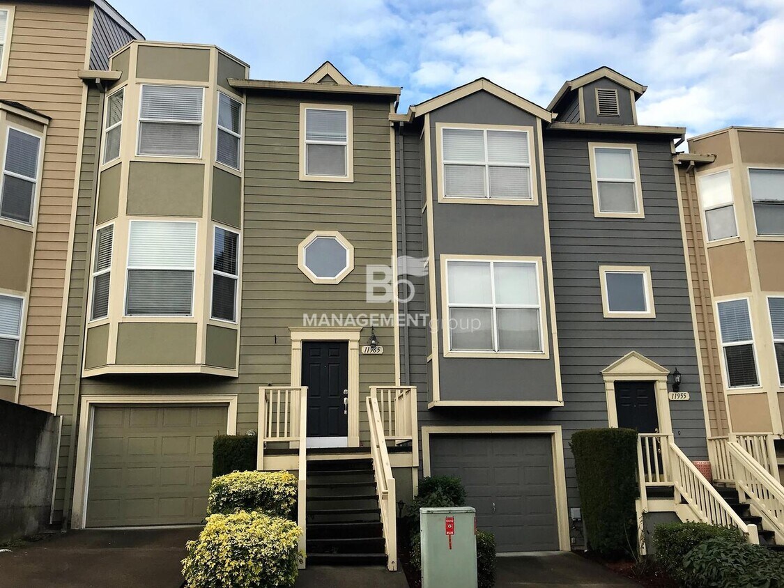 Stunning Townhome Near Progress Ridge! Gou... House Rental in Beaverton, OR