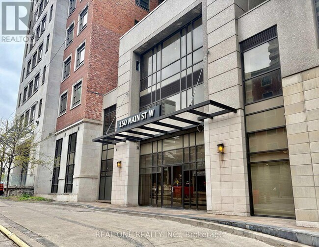 Photo du bâtiment - 150 Main St W