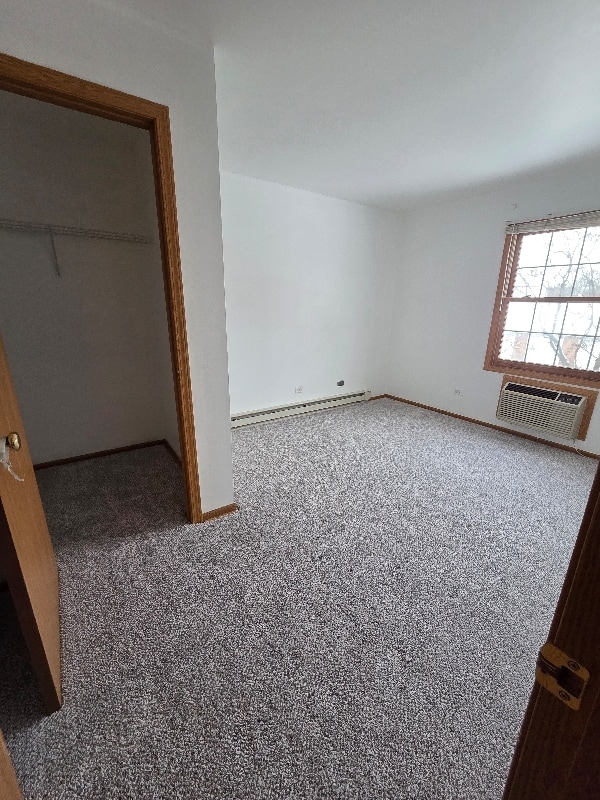 Building Photo - 531 Leah Ln