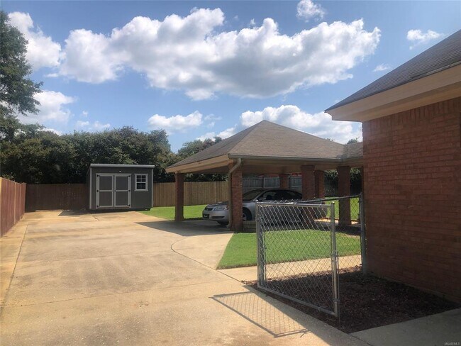 Building Photo - 491 Greystone Way
