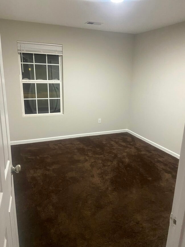 Building Photo - 7092 Walton Hl