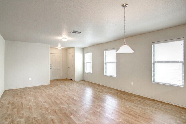 Foto del edificio - 7527 Spanish Dagger