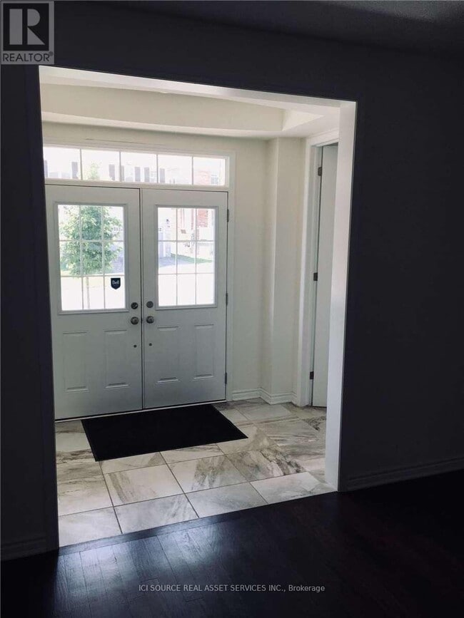 Building Photo - 459 Equestrian Way