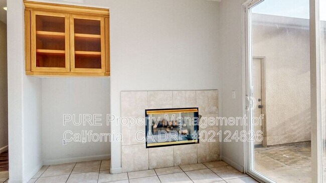 Foto del edificio - 2771 Desert Rose Ln