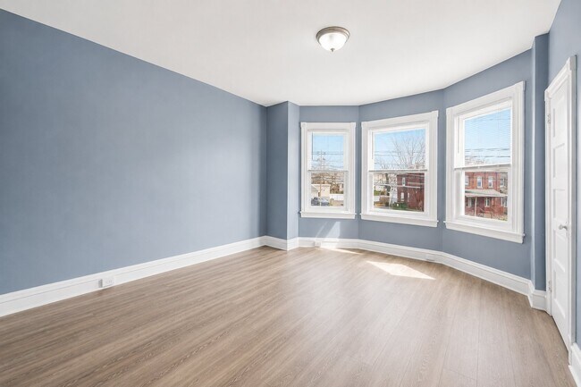Foto del edificio - 1110 Morton Ave