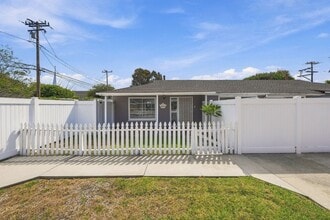 Building Photo - 294-294 E 18th St
