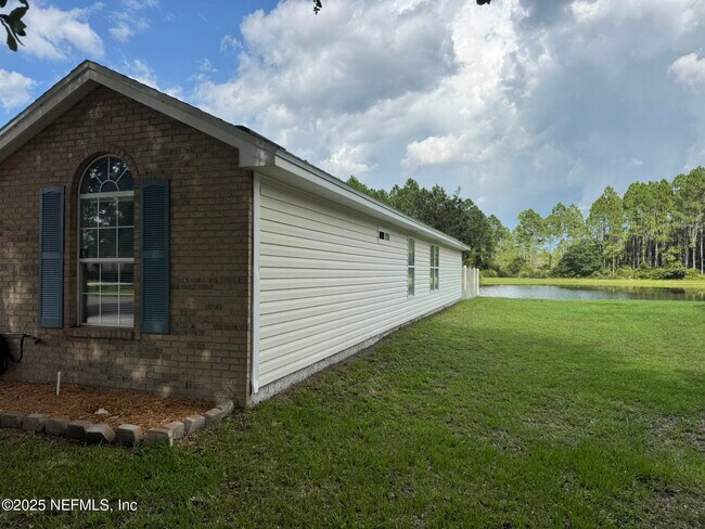 Building Photo - 96676 Commodore Point Dr