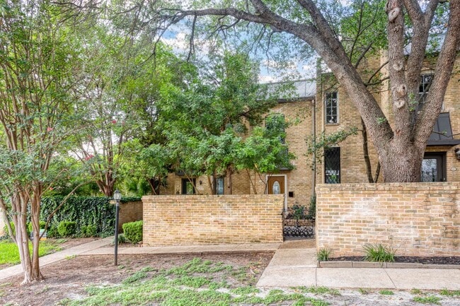 ALAMO HEIGHTS | TOWNHOME | REMODELED ... - ALAMO HEIGHTS  |  TOWNHOME  |  REMODELED  ...