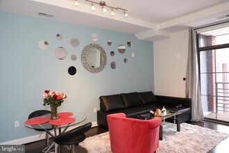 Building Photo - 1111 Oronoco St