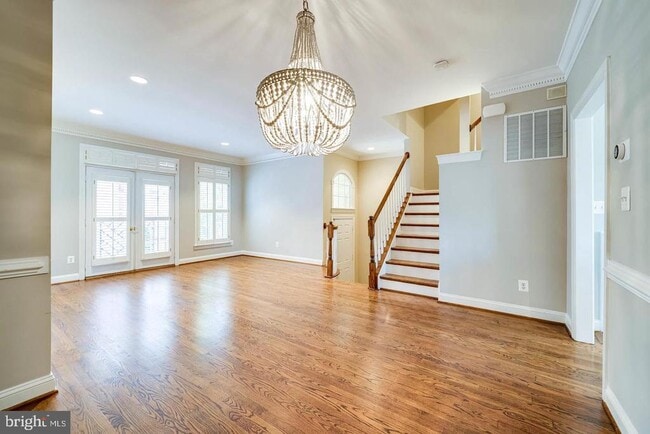 Building Photo - 819 Rivergate Pl