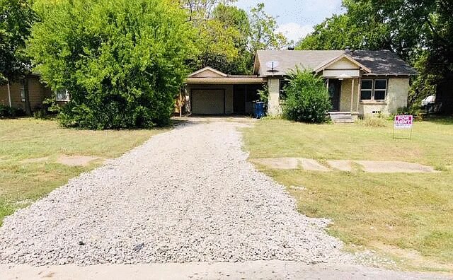 Primary Photo - 237 E Park Place Dr