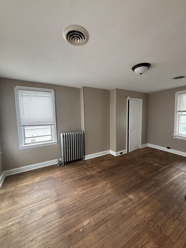 Foto del edificio - 154 E Liberty St