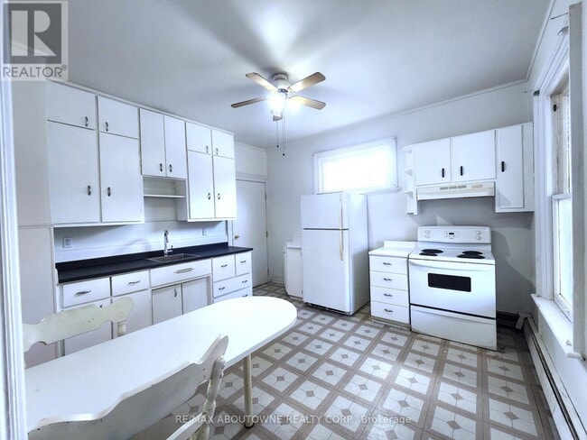 Building Photo - 177 Chatham St