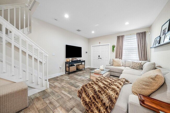 Foto del edificio - 3876 SW 169th Terrace