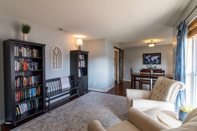 Foto del edificio - 5604 Greentree Ave