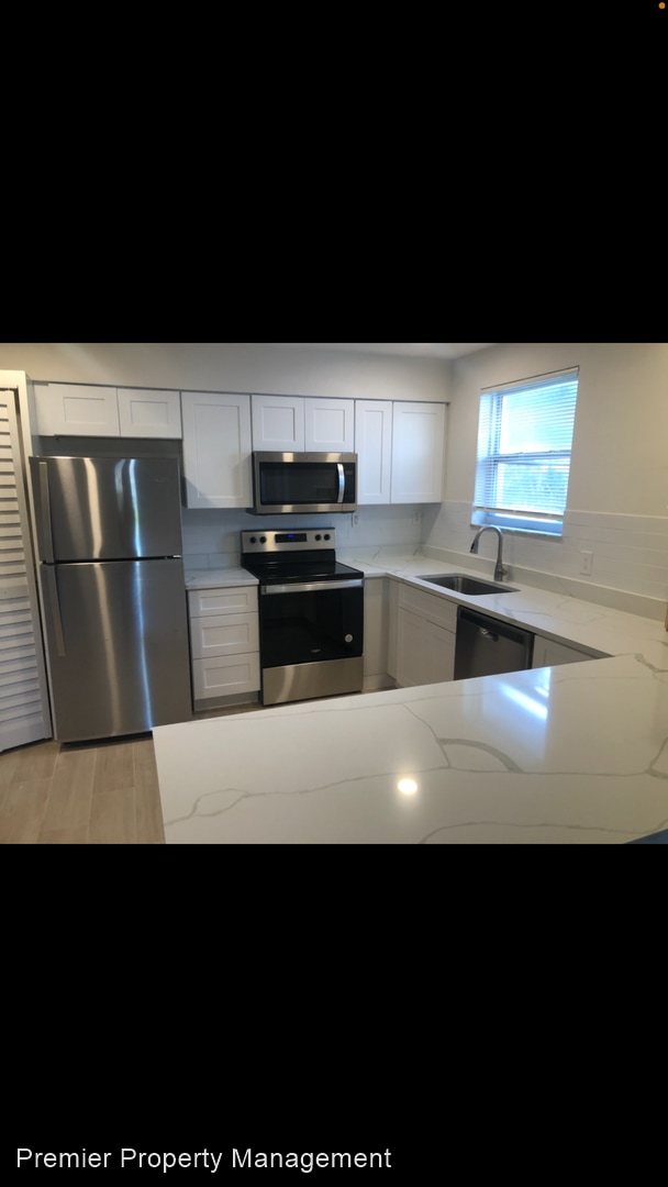 Building Photo - 4 br, 2 bath House - 3385 Captains Cove Un...