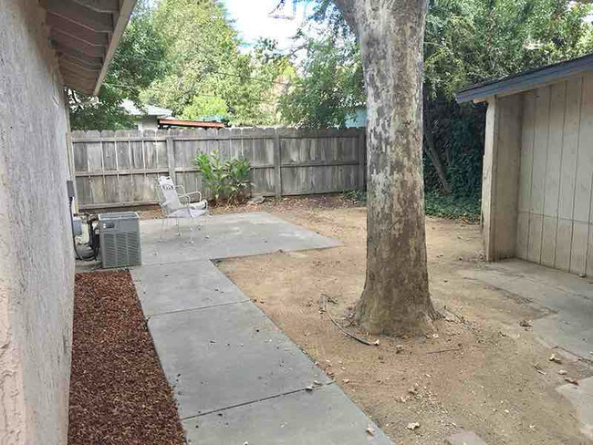 Building Photo - 1427 Citrus Ave