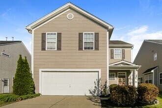 Building Photo - 3371 Streamside Dr