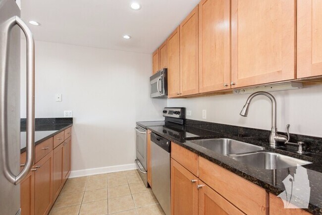 Foto del edificio - Beautiful 2 Bedroom Apartment in River North!