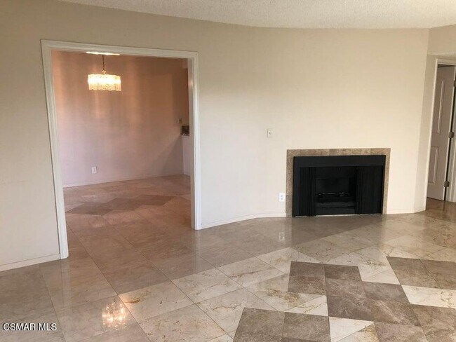 Foto del edificio - 3734 Summershore Ln
