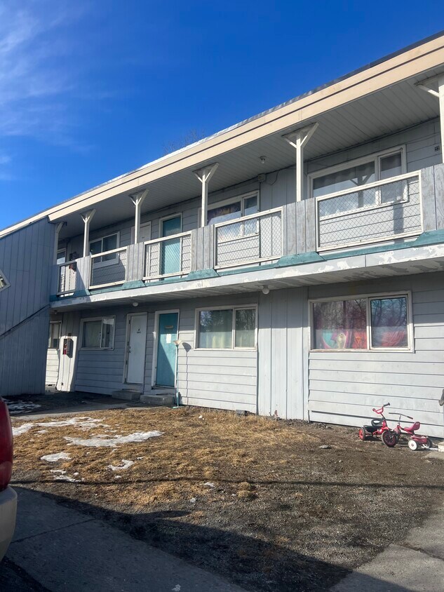 Foto del edificio - 8480 Jewel Lake Rd