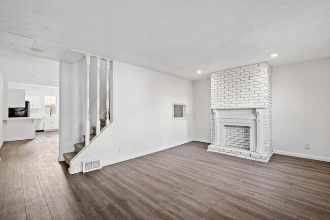 Foto del edificio - DAZZLING 3 BED, 2 BATH HOUSE AVAILABLE IN ...